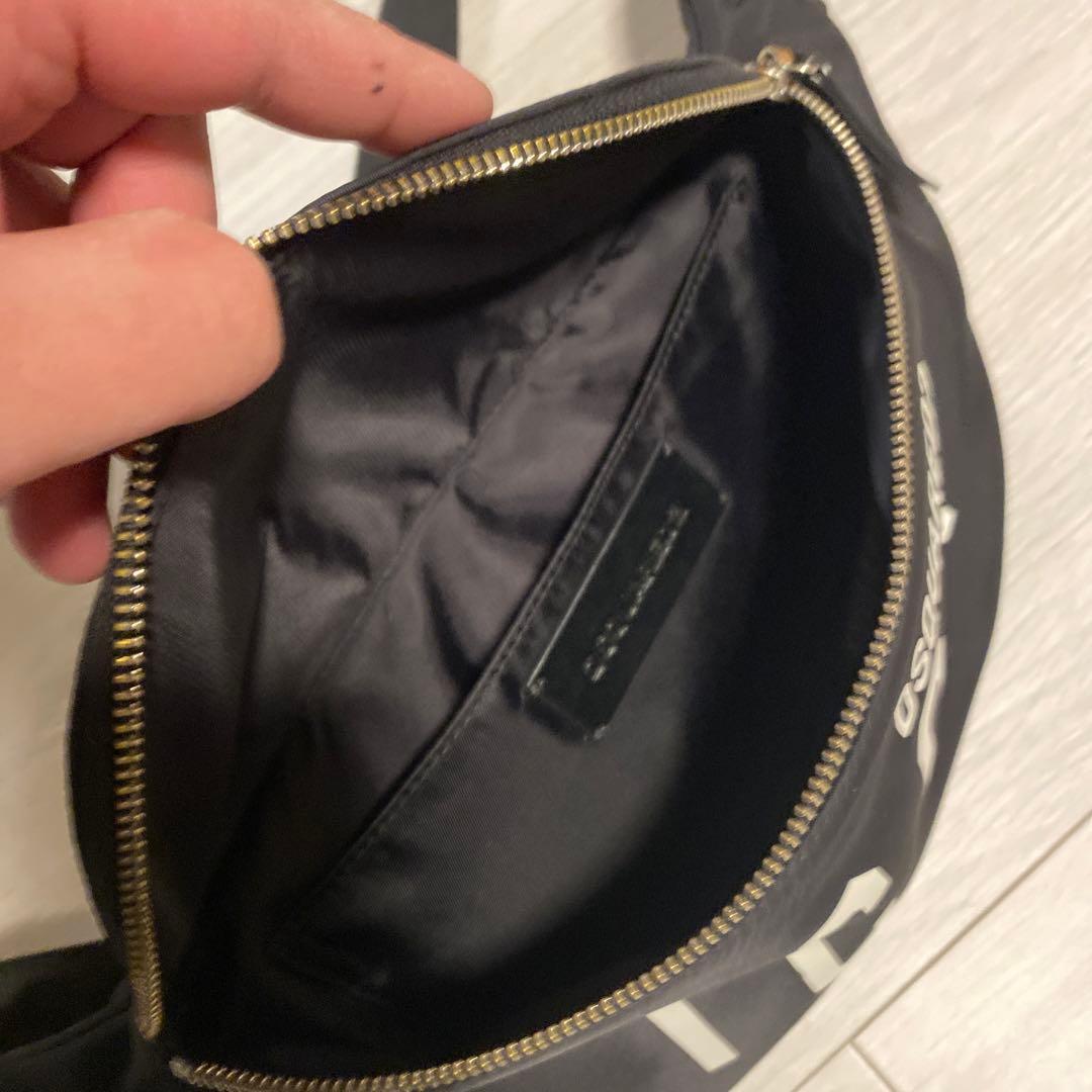DSQUARED2 ICON ボディバッグ ブラック
