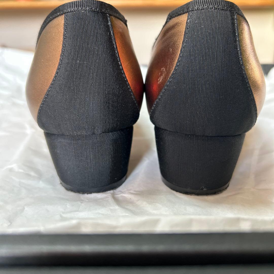 極美品 SalvatoreFerragamo ヴァラリボン パンプス ゴールド
