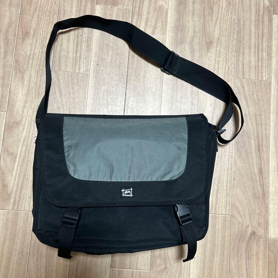 old stussy ステューシー　黒　 メッセンジャーバッグ　古着　y2k
