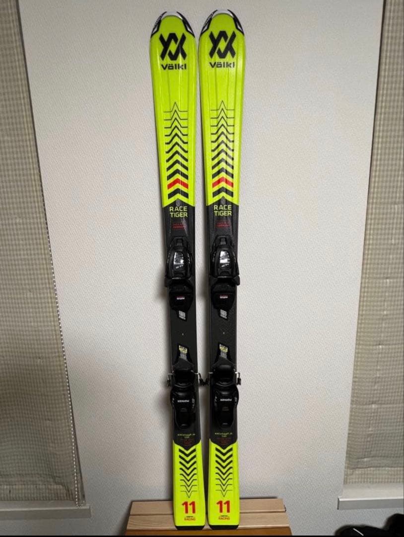 ハッピー子育てです　VOLKLE RACETIGER ジュニア用　130㎝