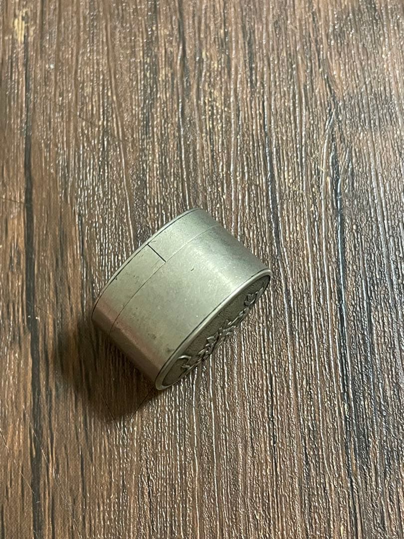 古董品/牡丹の花の彫刻付きアクセサリーケース