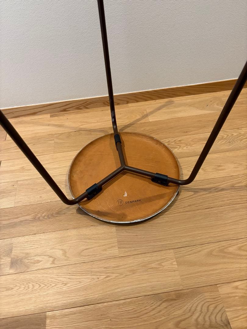 希少　Fritz Hansen(フリッツ ハンセン)社　ドットスツール　3本脚
