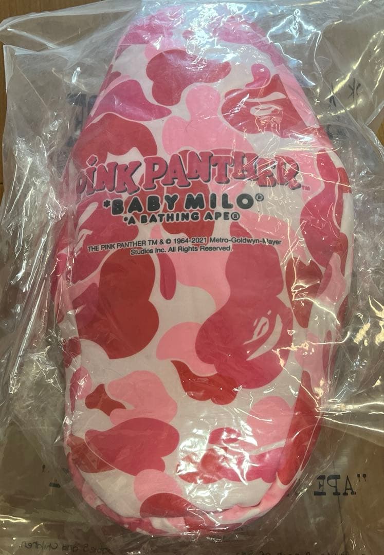 ベイプ　マイロとピンクパンサー　コラボ　クッションBAPE