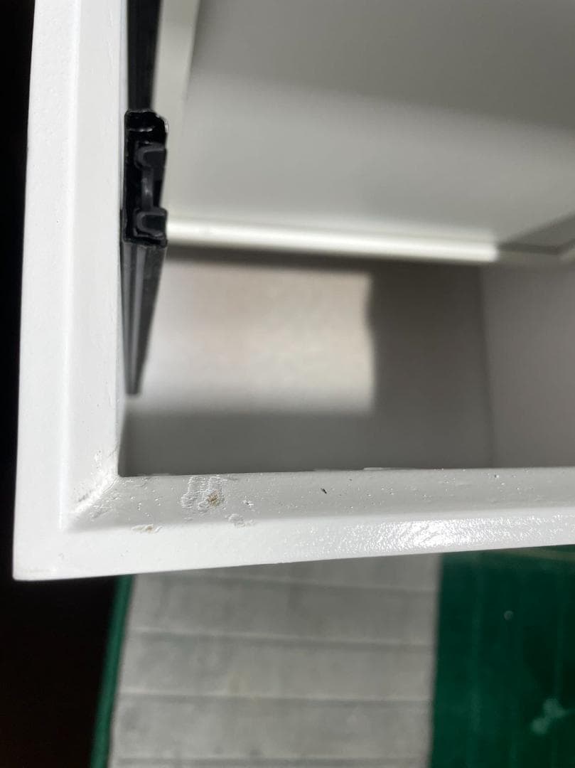 ホワイト 3段白塗りチェスト ゴールド取っ手訳あり品　写真をご確認TST06-⑤