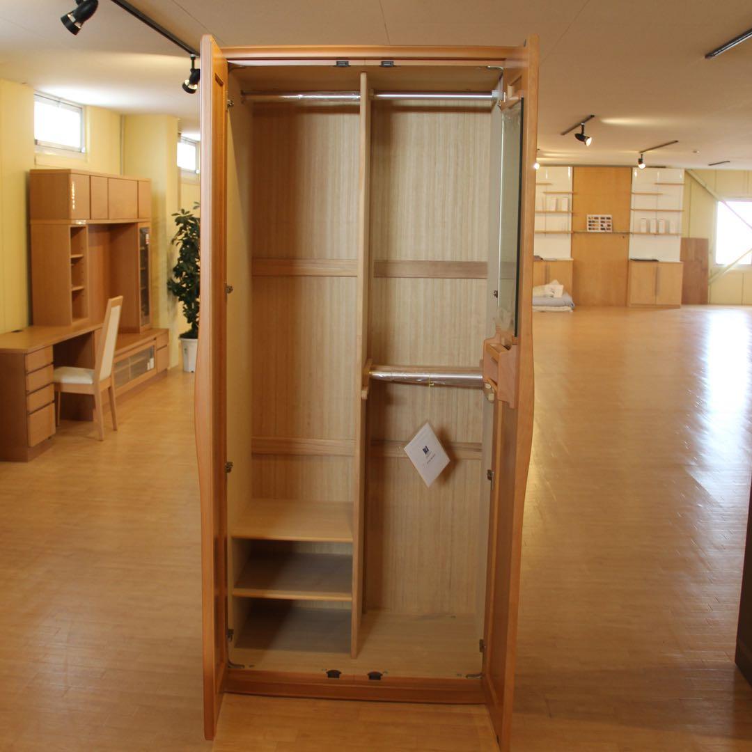 府中家具　国産高級ブレザータンス　家具店展示品