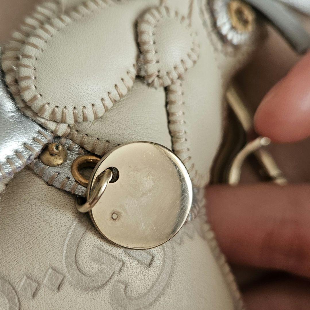 【晴】GUCCI 犬型キーホルダー