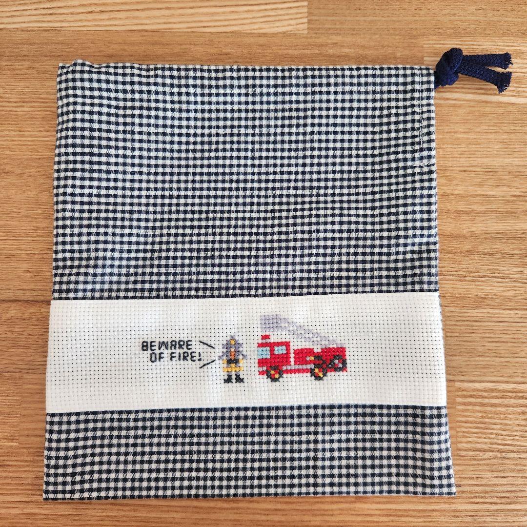 【pyon 即購入◎様】コップ袋　給食袋　巾着袋　男の子　刺繍　車　くるま
