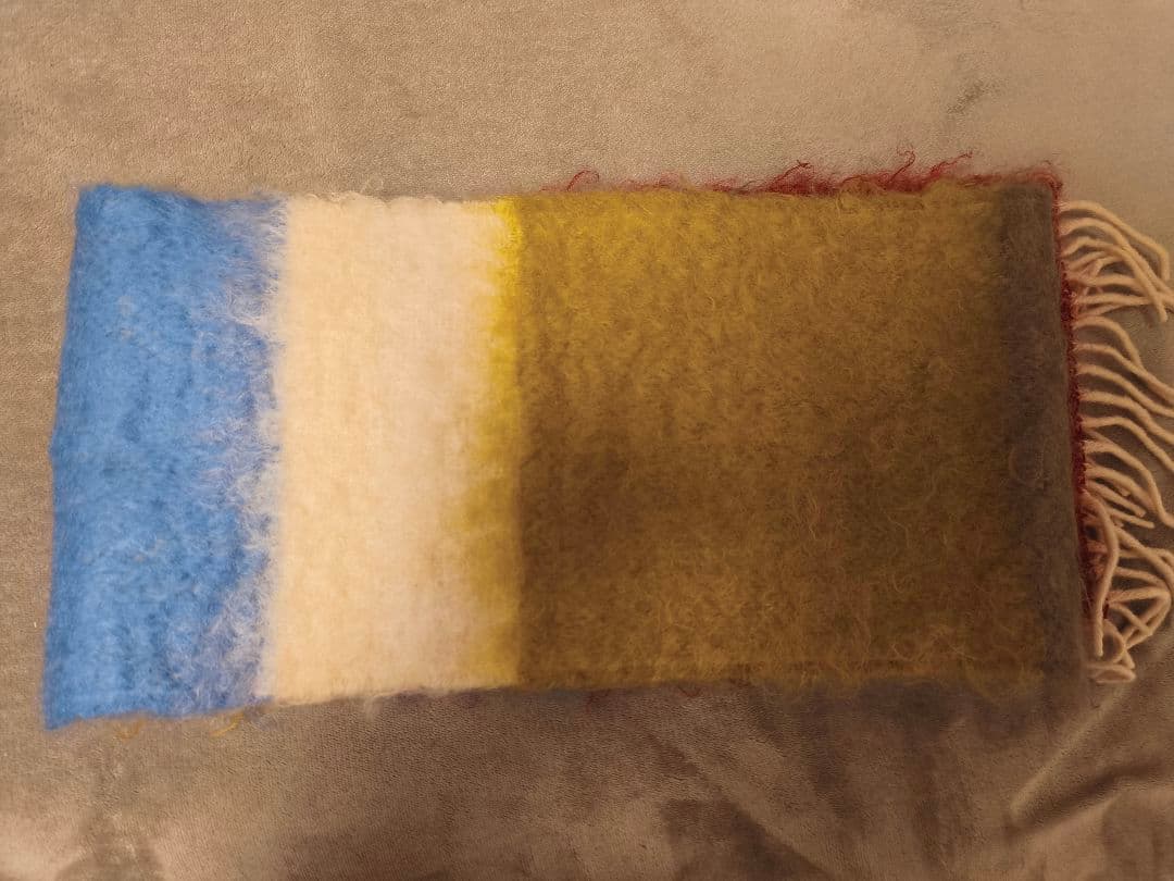 LOEWE ウールマフラー フリンジ付き