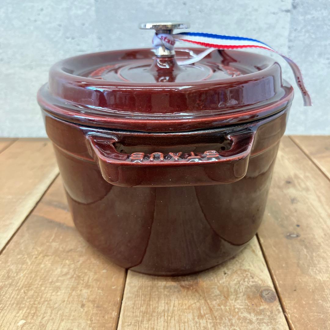 ストウブ staub ココット オーバル ホーロー鍋 ミルクパン 箱付き