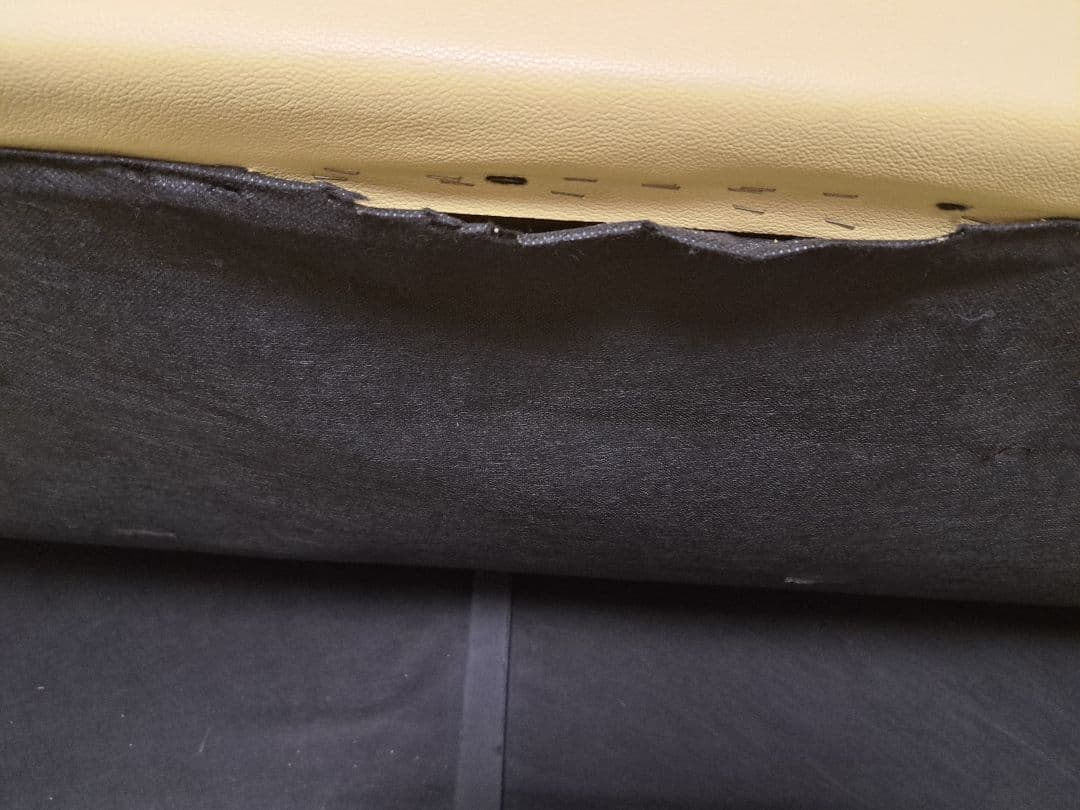 クリームイエロー色 合成皮革 ソファベット