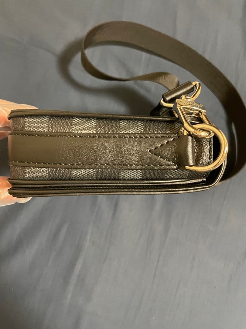 LOUIS VUITTON メッセンジャーバッグ ブラック