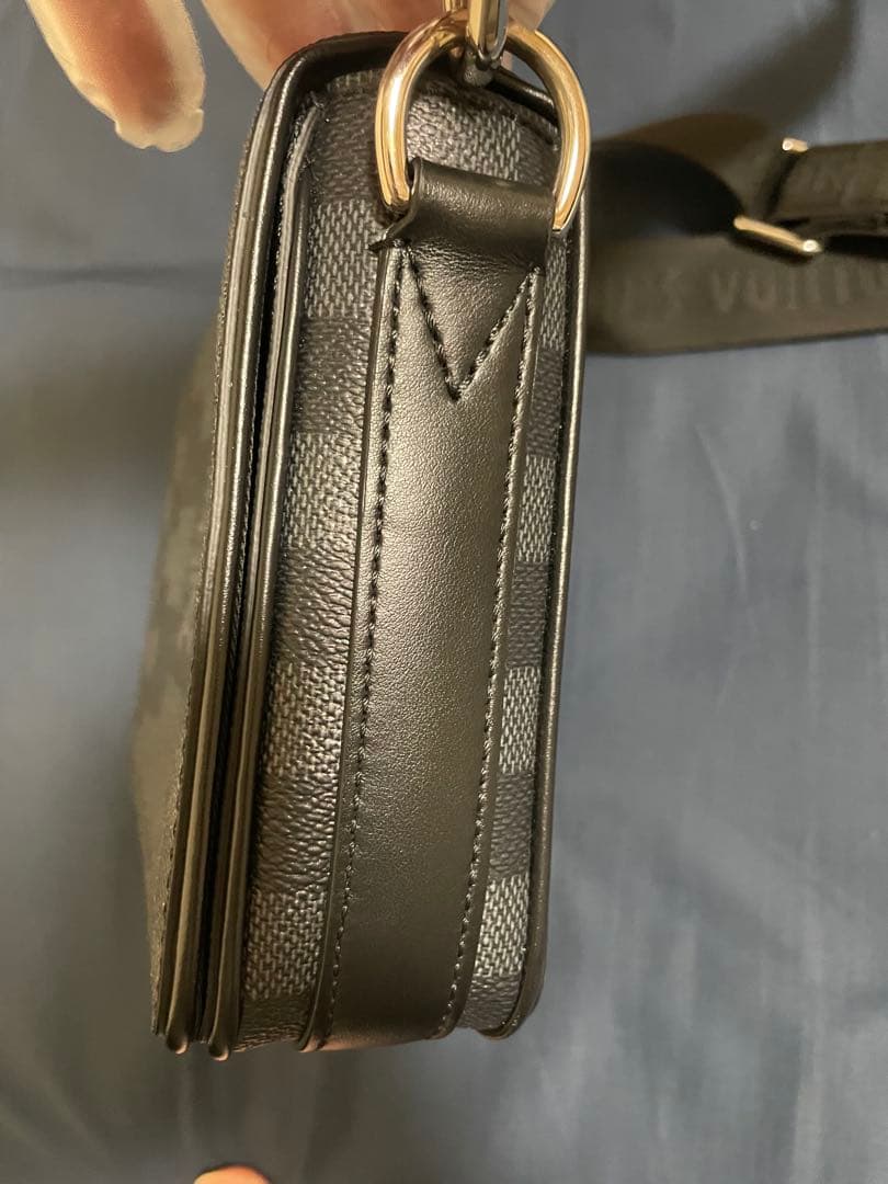 LOUIS VUITTON メッセンジャーバッグ ブラック