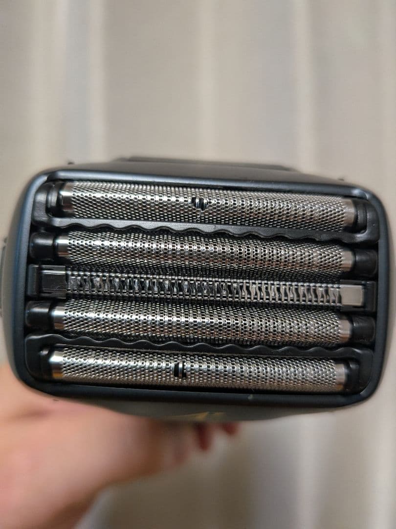 Panasonic ラムダッシュ　5枚刃　メンズシェーバー ES-LVG8