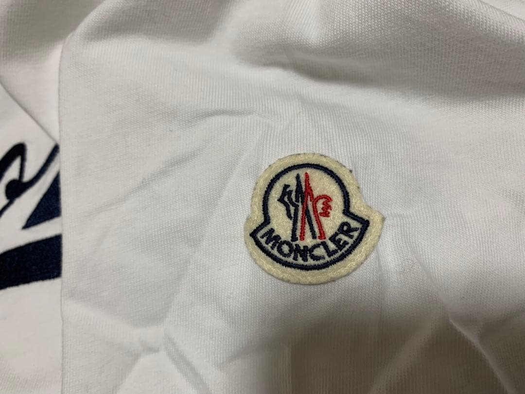 値下げ　モンクレール　ロゴ入り 長袖Tシャツ M