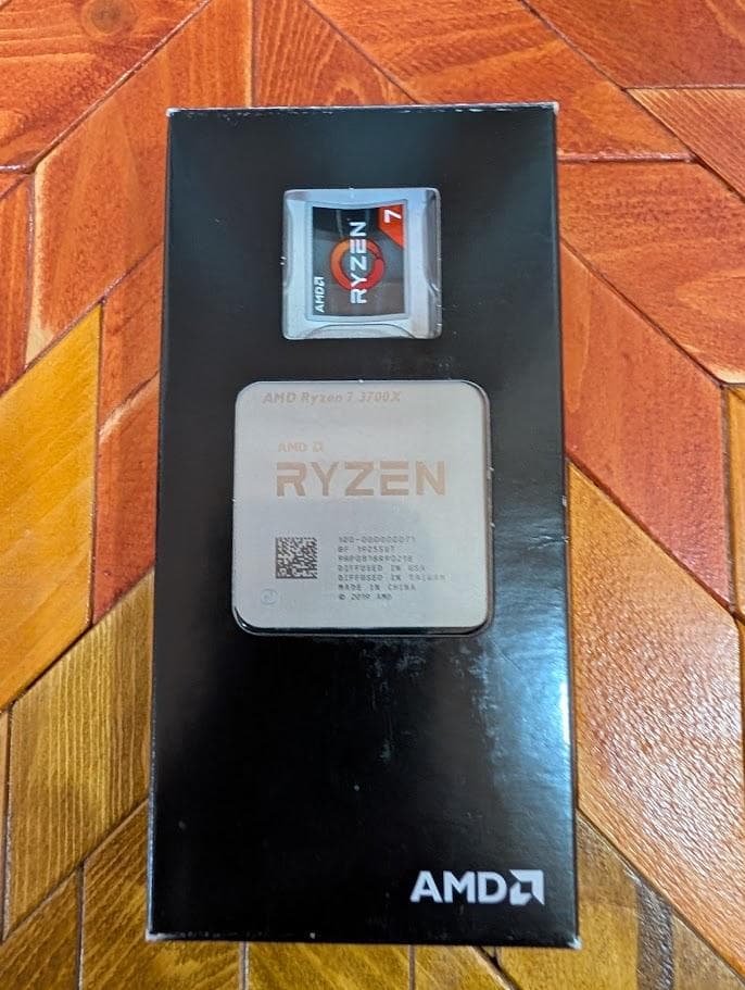 CPU AMD Ryzen7 3700X