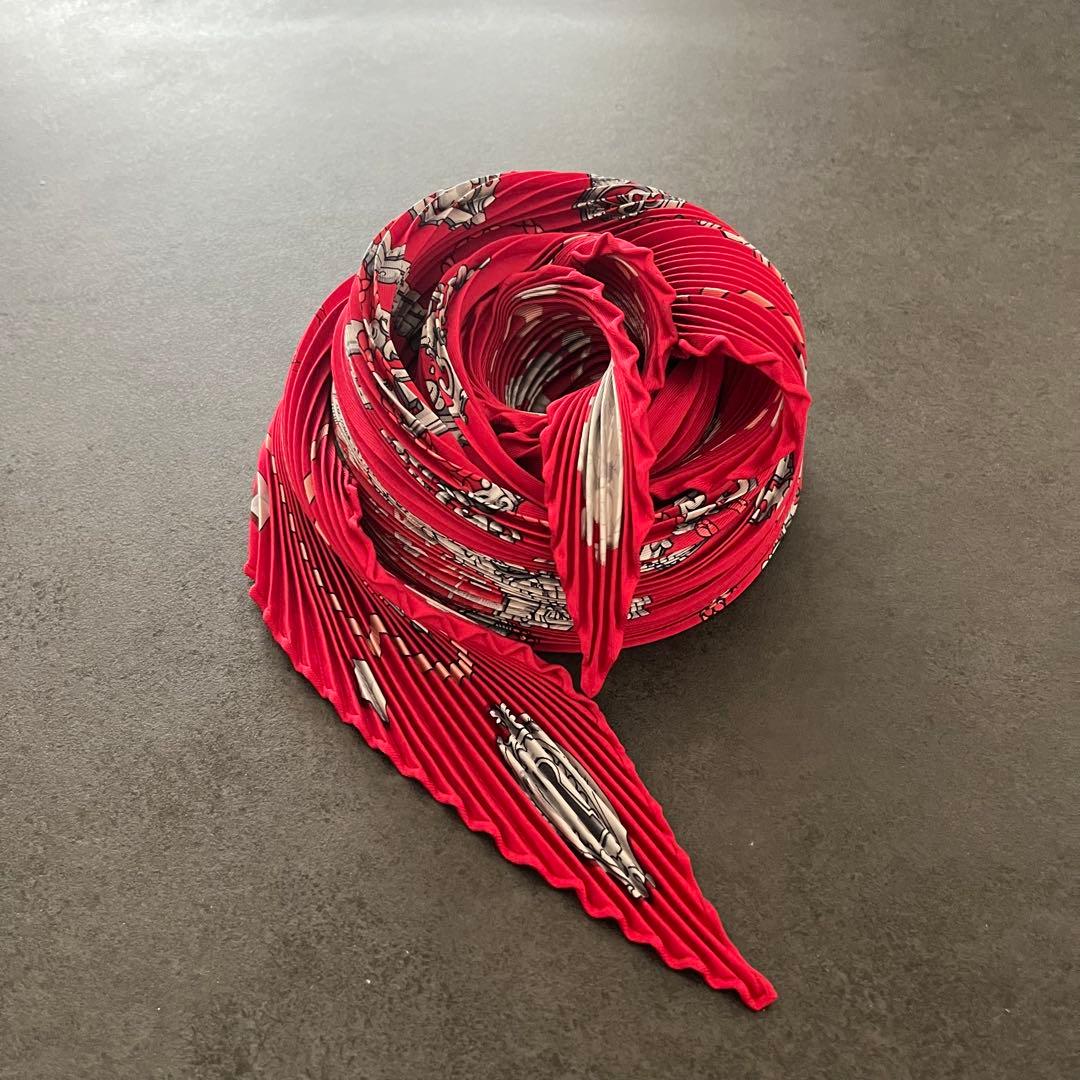 美品 エルメス プリーツスカーフ カレ レッド 鍵柄 廃盤品 箱無し