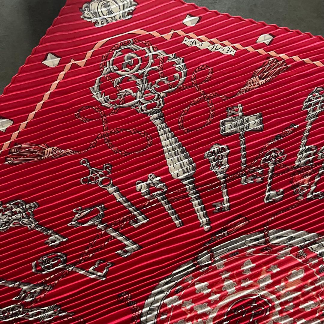 美品 エルメス プリーツスカーフ カレ レッド 鍵柄 廃盤品 箱無し