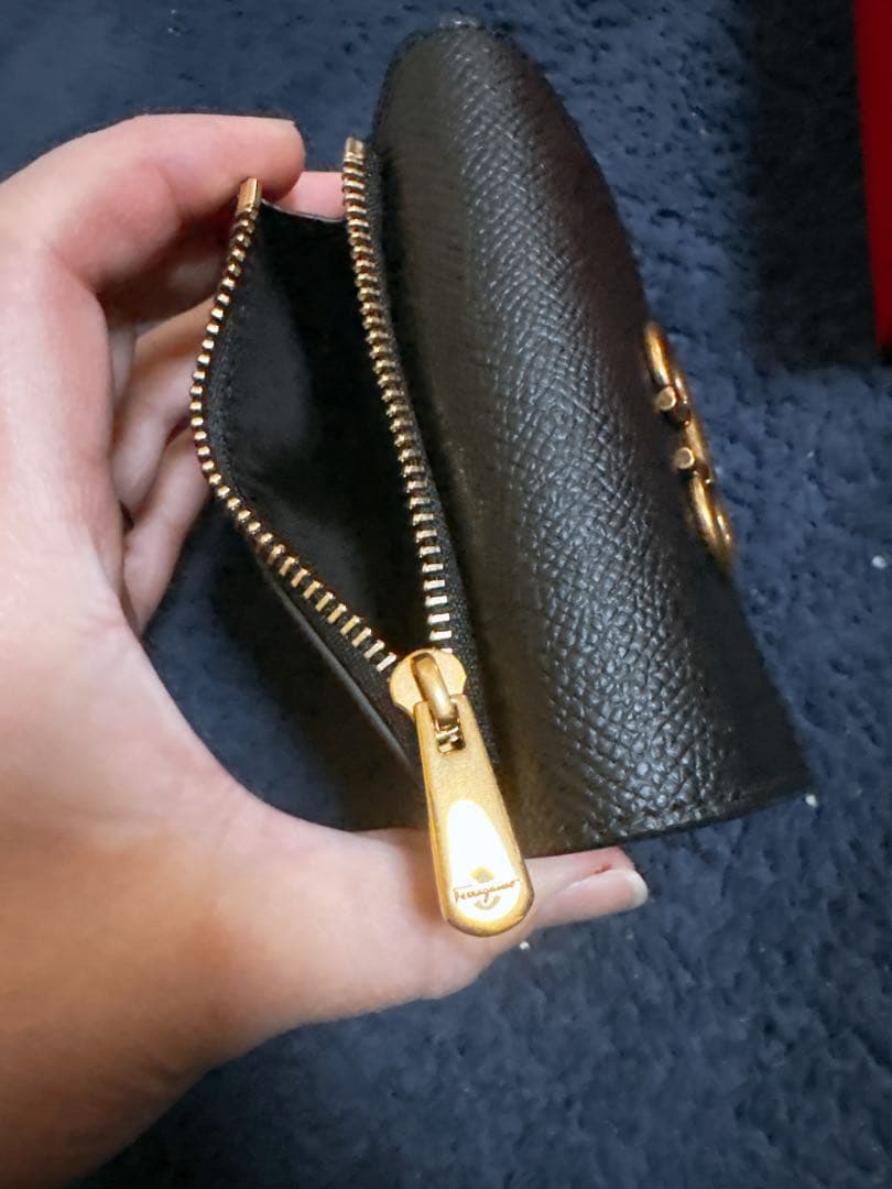 Ferragamoブラック三つ折り財布