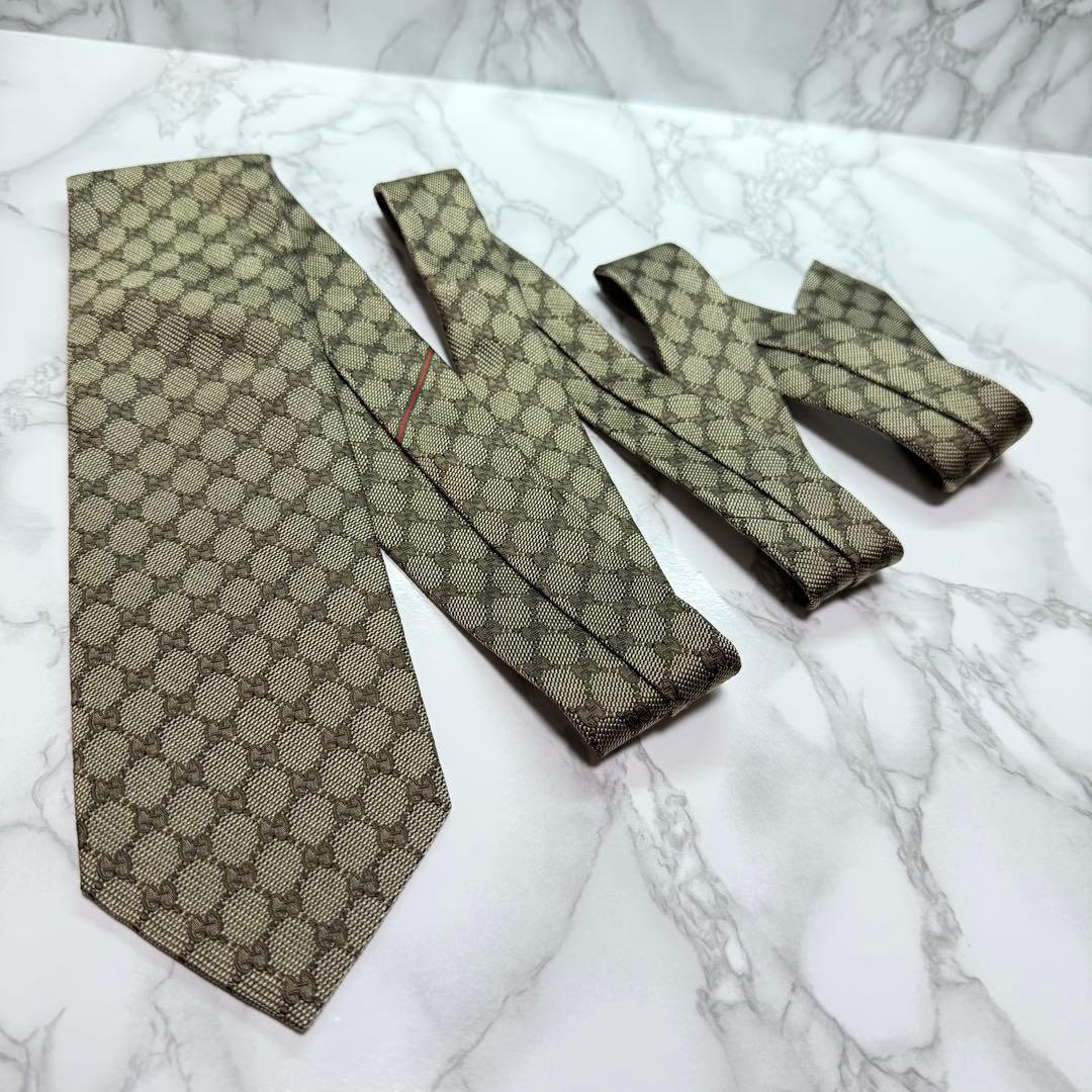 ✨極美品✨ 近年モデル GUCCI ネクタイ シルク GG柄 シェリーライン