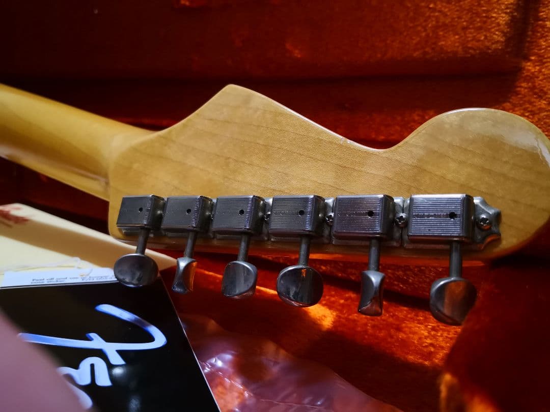 ギター FENDER NEW AMERICAN VINTAGE 1965