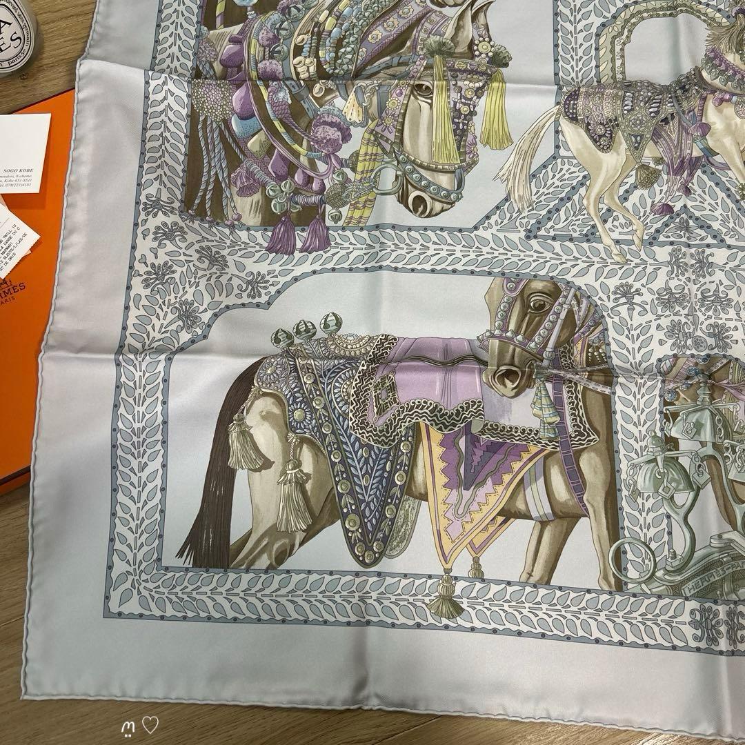 HERMES　エルメス　カレ90　マールワーリ馬のダンス　シルクスカーフ