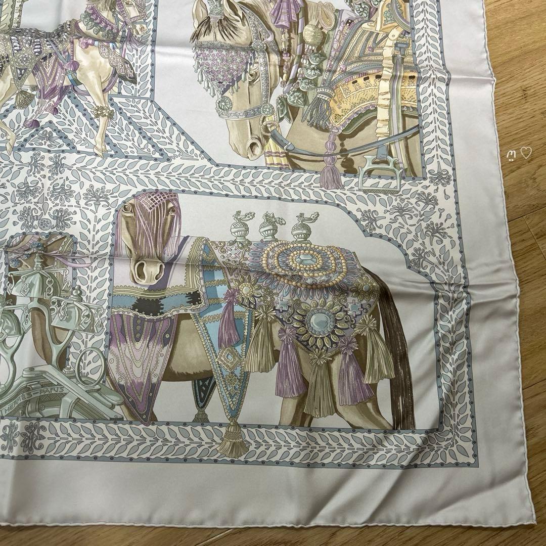 HERMES　エルメス　カレ90　マールワーリ馬のダンス　シルクスカーフ