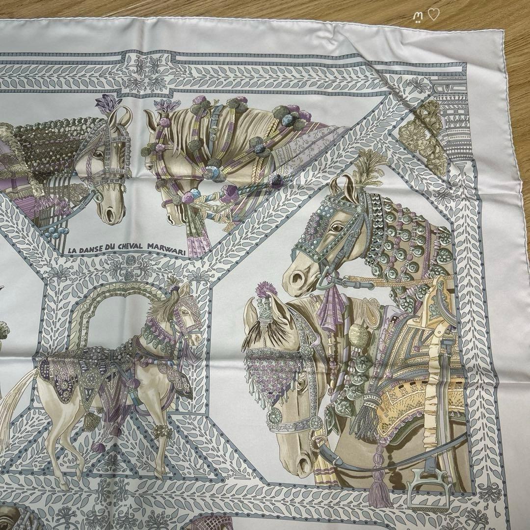 HERMES　エルメス　カレ90　マールワーリ馬のダンス　シルクスカーフ