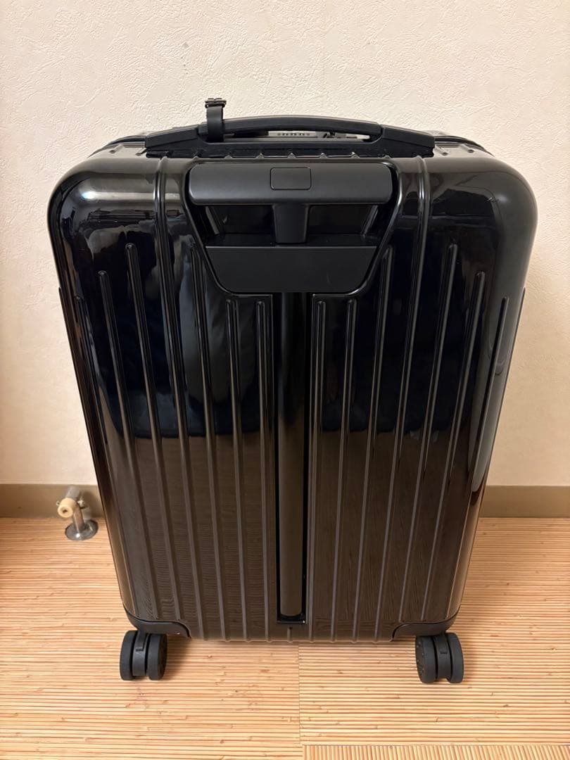 RIMOWA エッセンシャルライト キャビン ブラック
