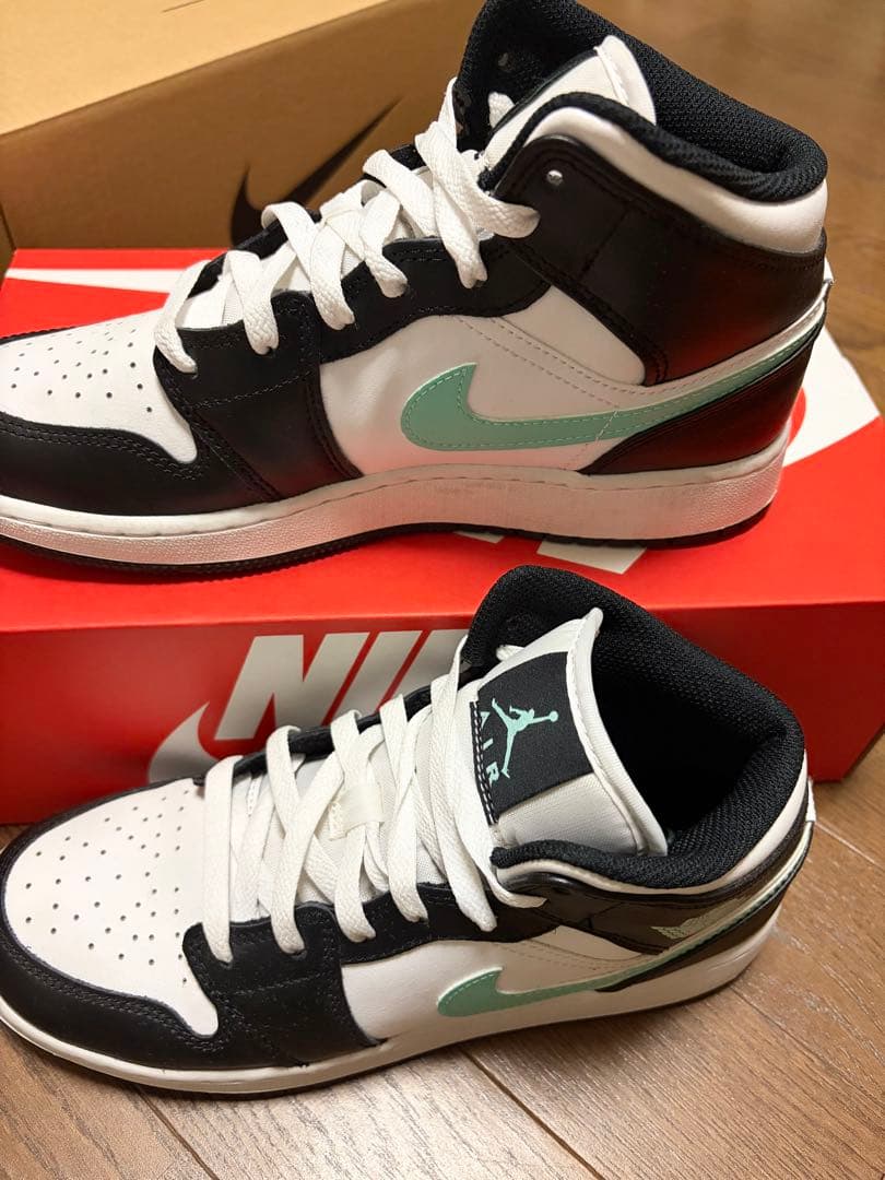 エアジョーダン1MID