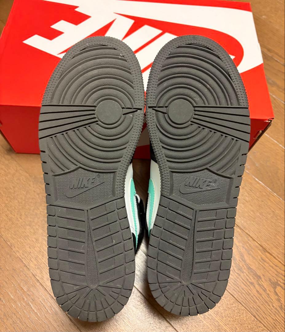 エアジョーダン1MID