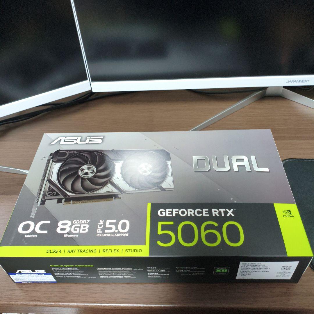 ASUS RTX5060 デュアルファン グラフィックボード