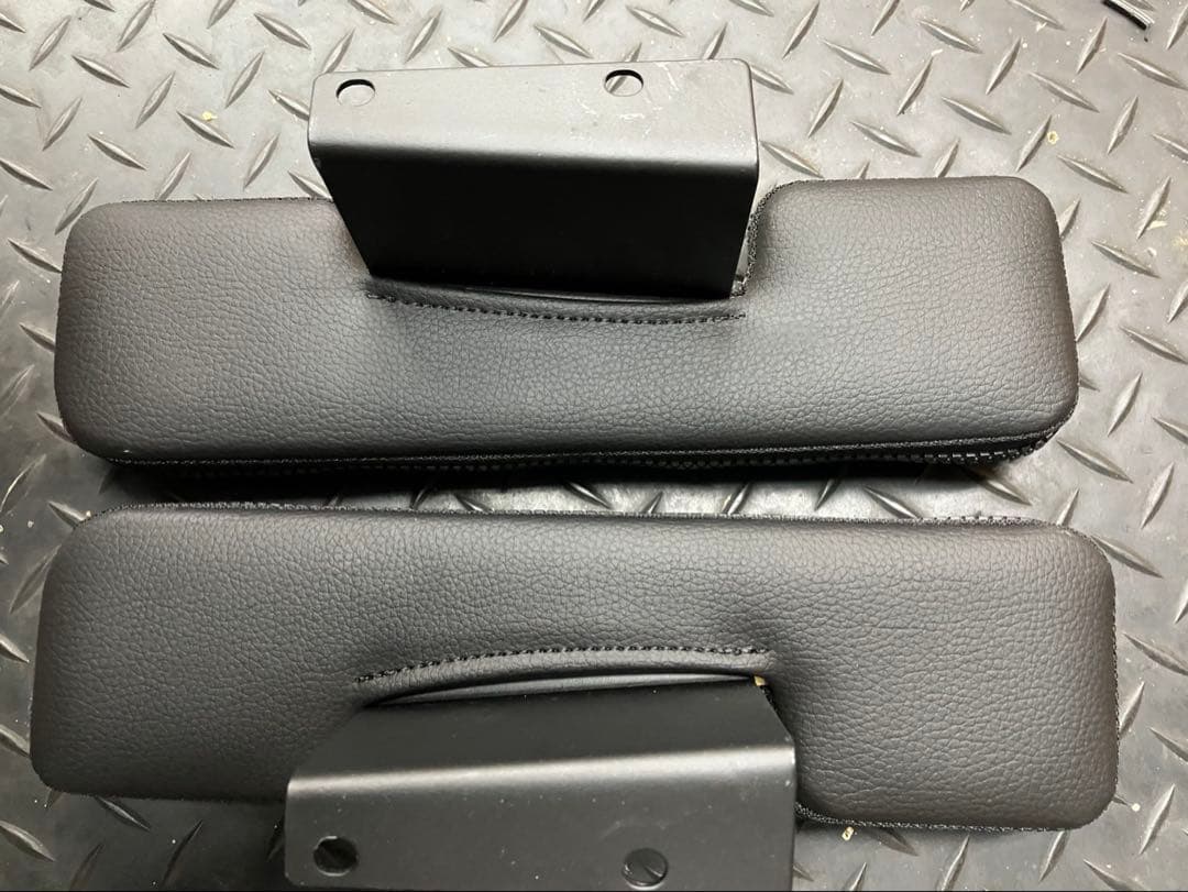 ユーアイビークル　ハイエース　肘置き　VEHICLE