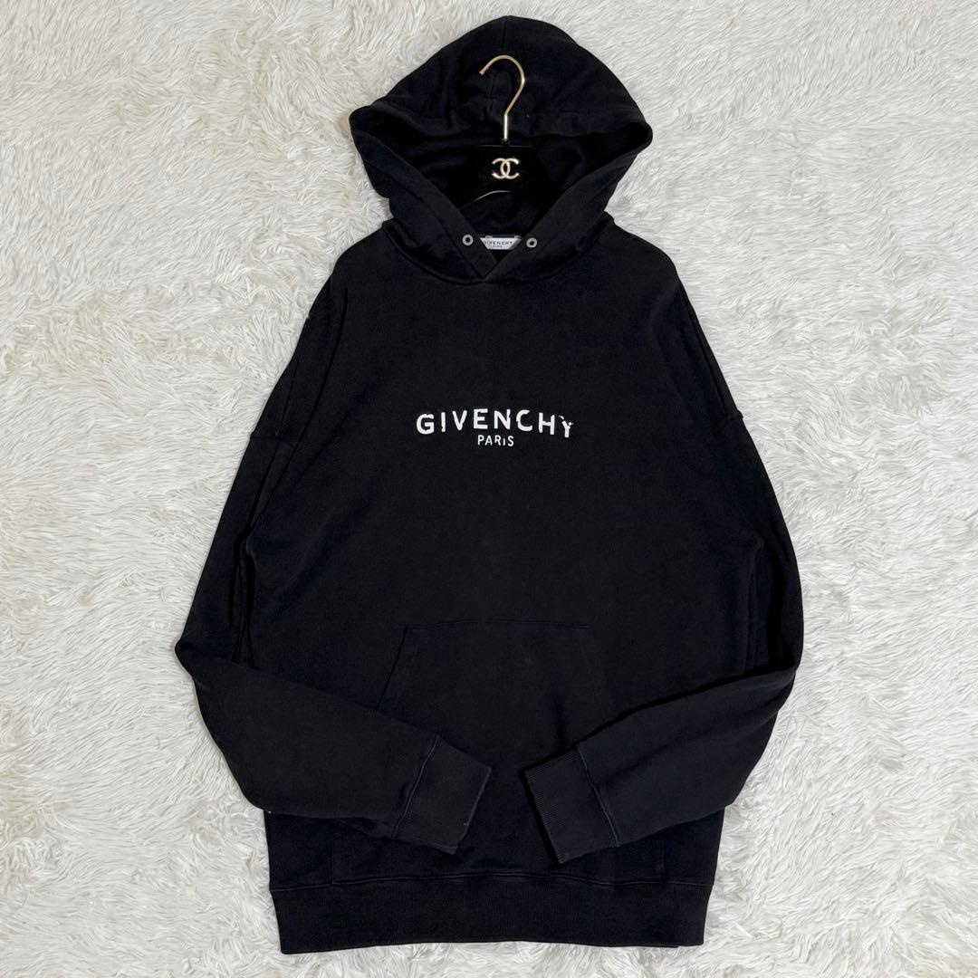 【目玉焼き】GIVENCHY　プルオーバーパーカー　ブランドロゴ　フード