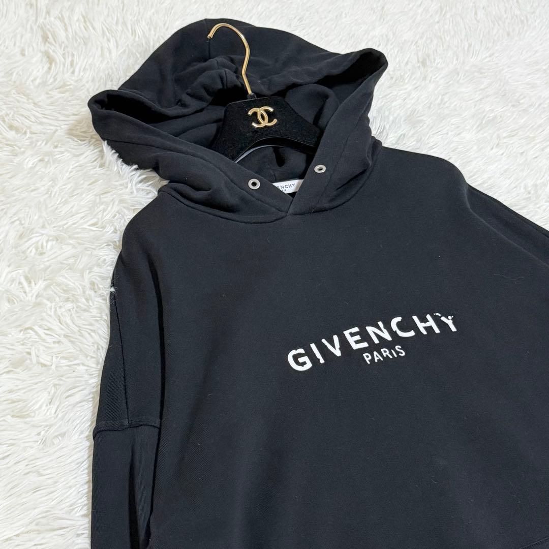 【目玉焼き】GIVENCHY　プルオーバーパーカー　ブランドロゴ　フード