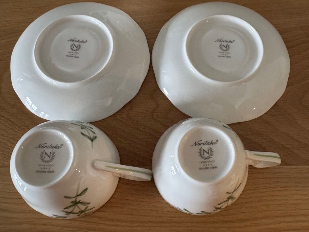 Noritake ティーセット 植物モチーフ