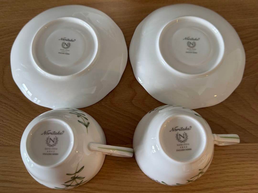 Noritake ティーセット 植物モチーフ