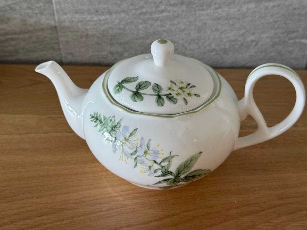 Noritake ティーセット 植物モチーフ