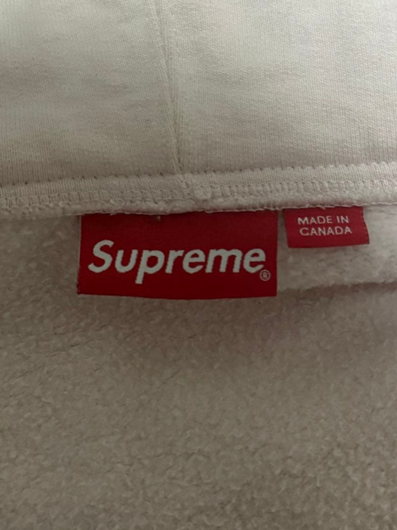 supremeピンクパーカー