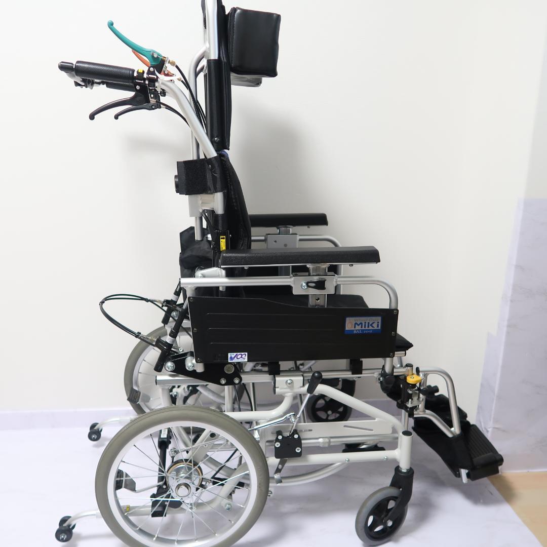 美品 ミキ BAL-12 ティルト&リクライニング 介助型 車いす ブルー