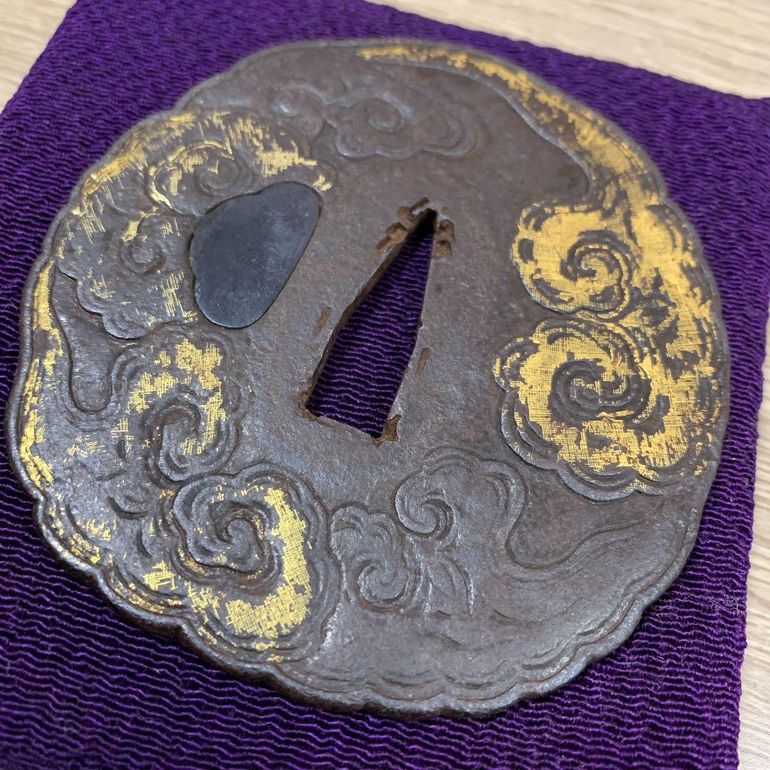 鍔　金雲象嵌