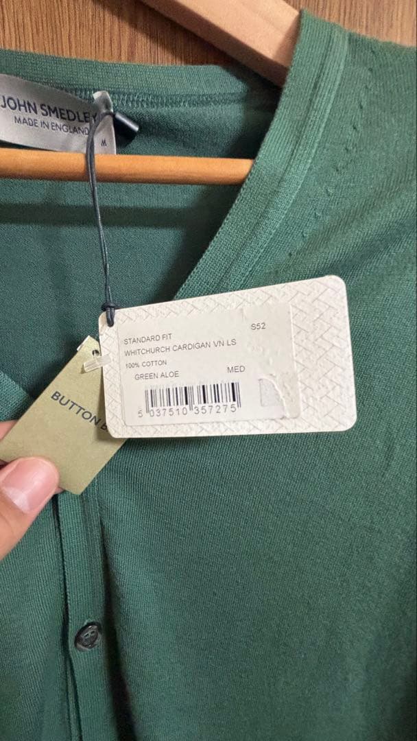 新品　JOHN SMEDLEY カーディガン