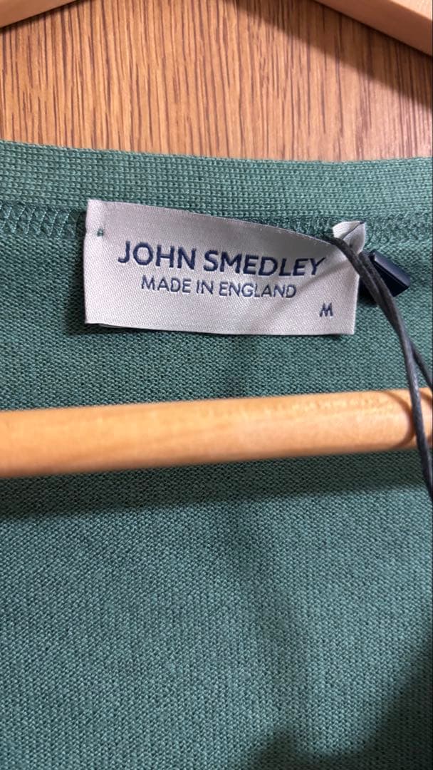 新品　JOHN SMEDLEY カーディガン