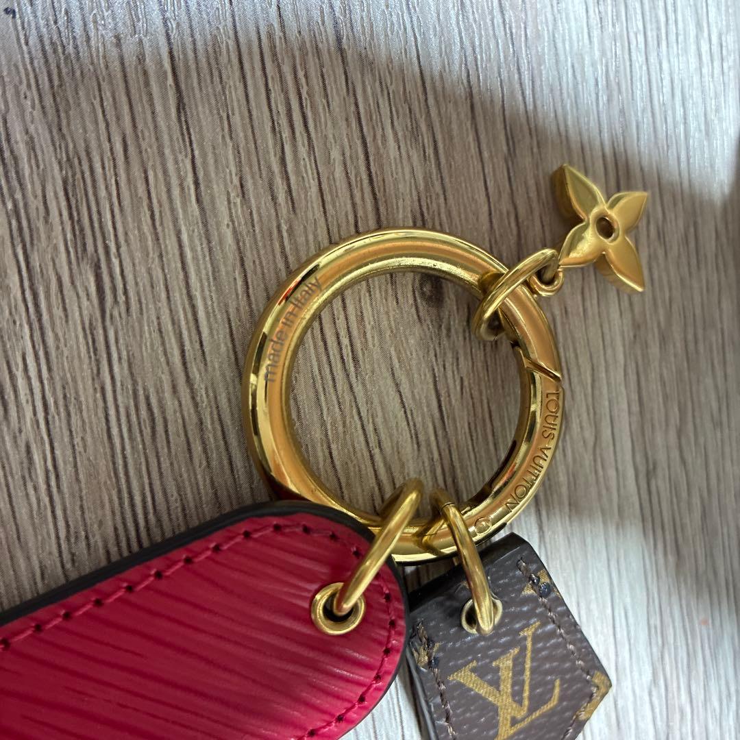 Louis Vuitton キーホルダー・キーリング　赤　モノグラム　エピ