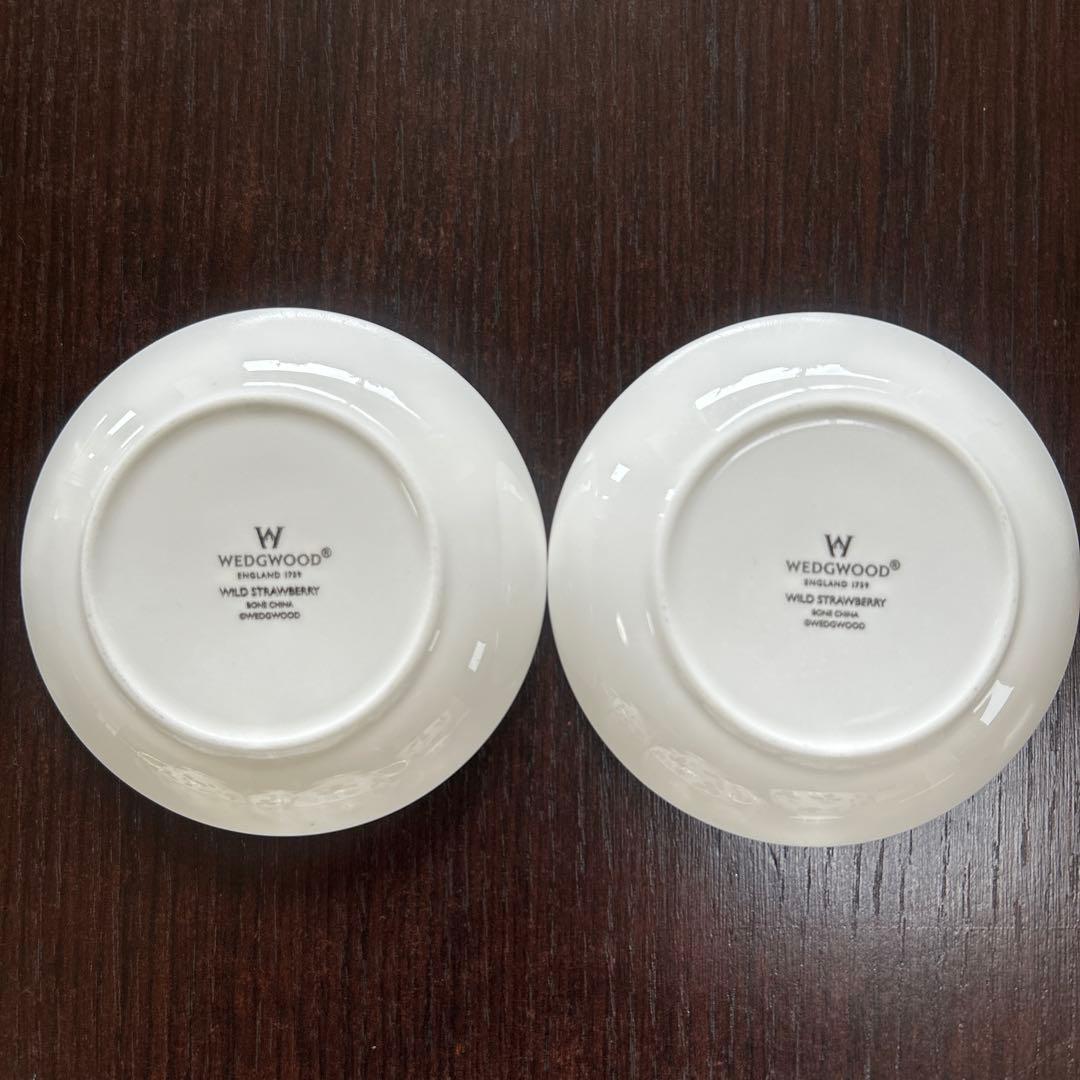 【ウェッジウッド】ワイルドストロベリー　コーヒーカップ＆ソーサー5客＋ミニ皿2枚
