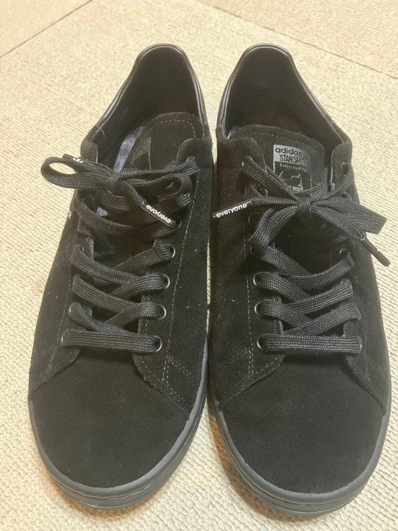 everyone × adidas スニーカー