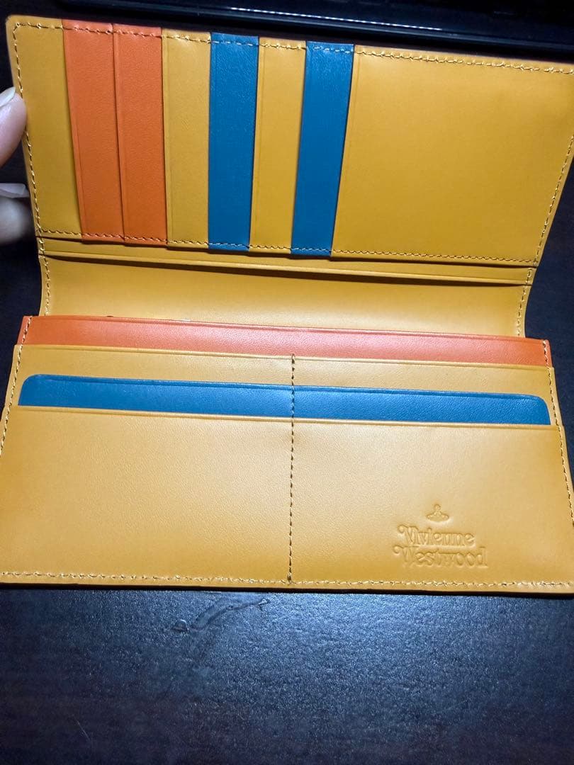 最終値下げ　新品箱付き【ヴィヴィアンウエストウッド】長財布