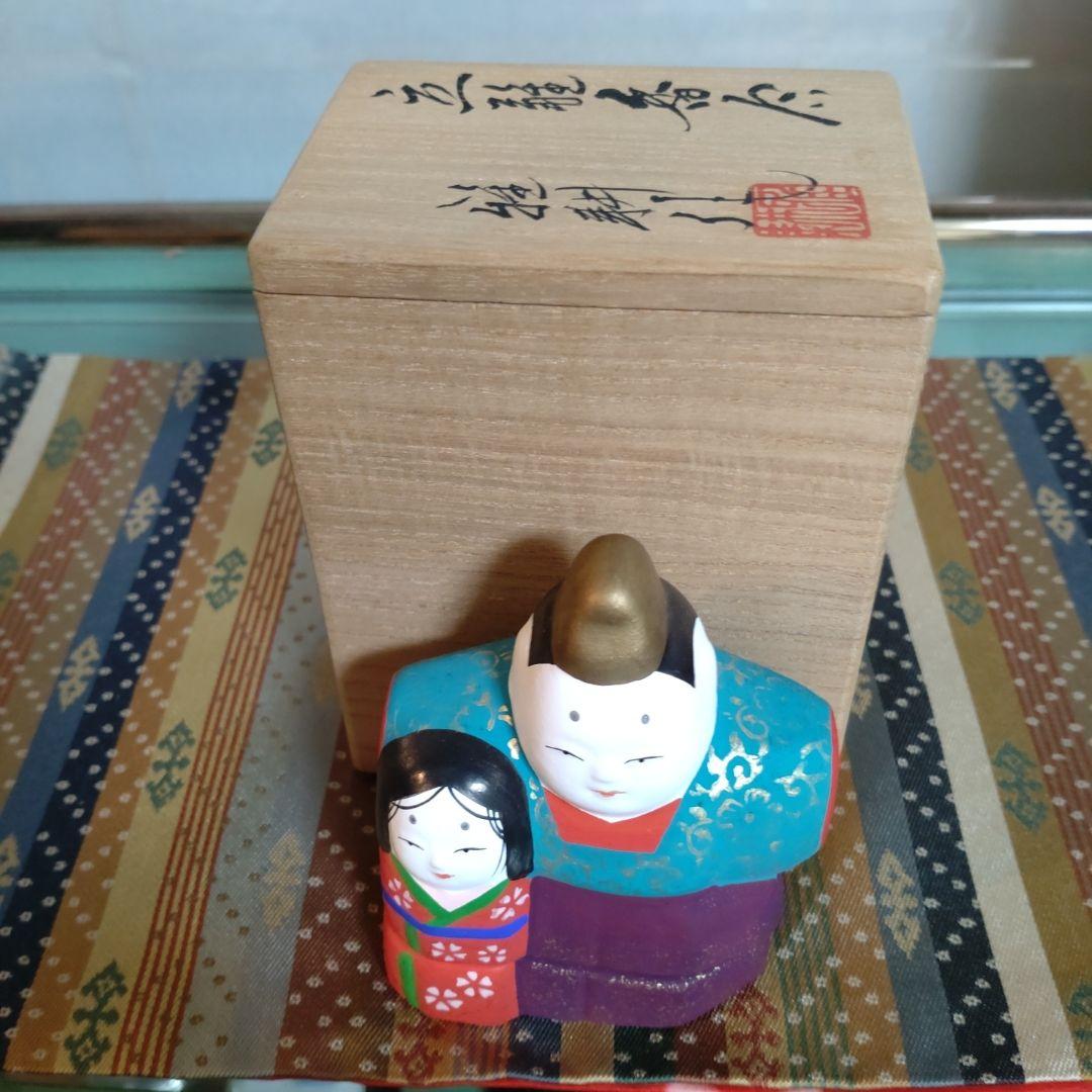 立雛 香合　素焼製 伝統的デザイン