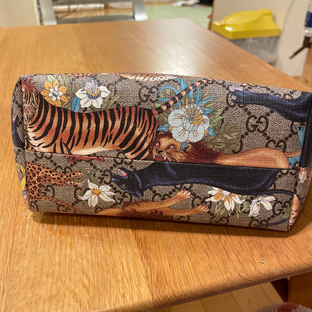GUCCIキッズバック