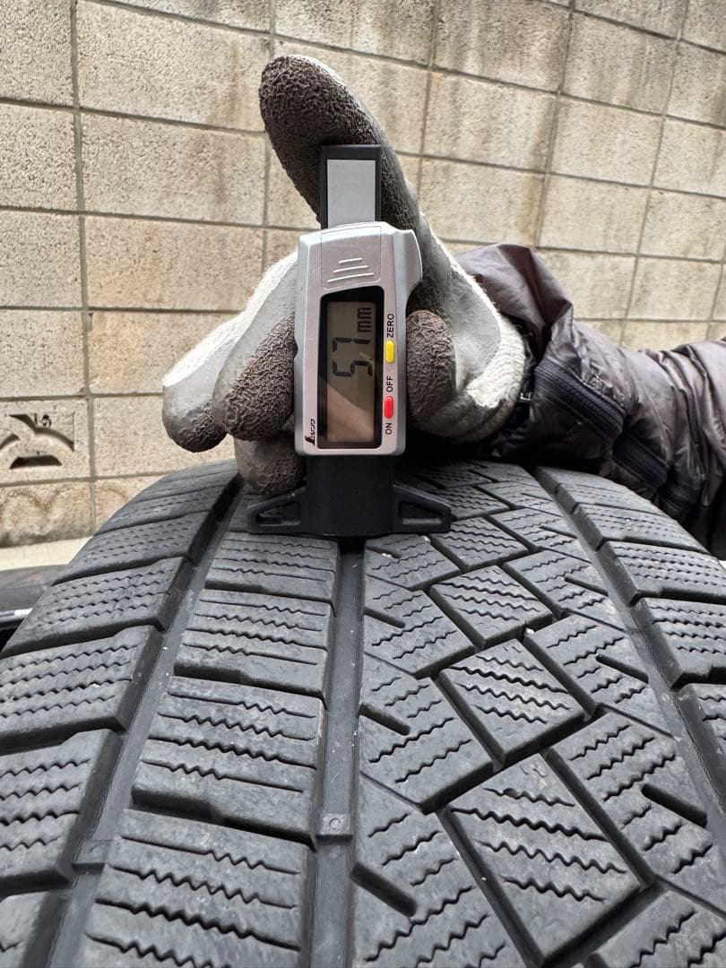 タイヤ・ホイール PIRELLI ICE ZERO ASIMMETRICO 235/60 R18