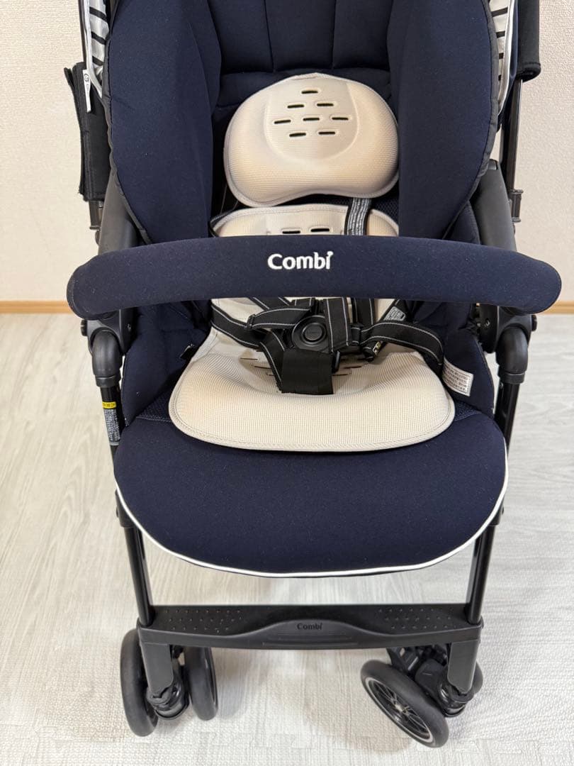コンビ メチャカルオート4キャス エッグショック ルクスネイビー （軽量モデル）